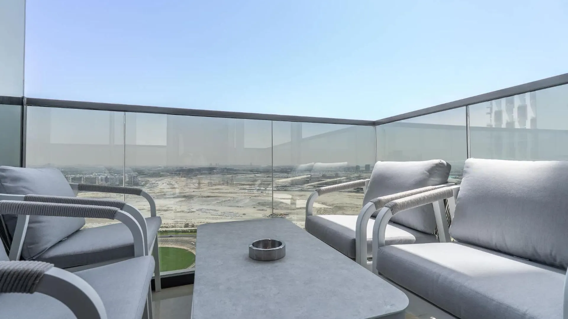 Διαμέρισμα Fabulous And Spacious 2Br In Nobles Tower Ντουμπάι
