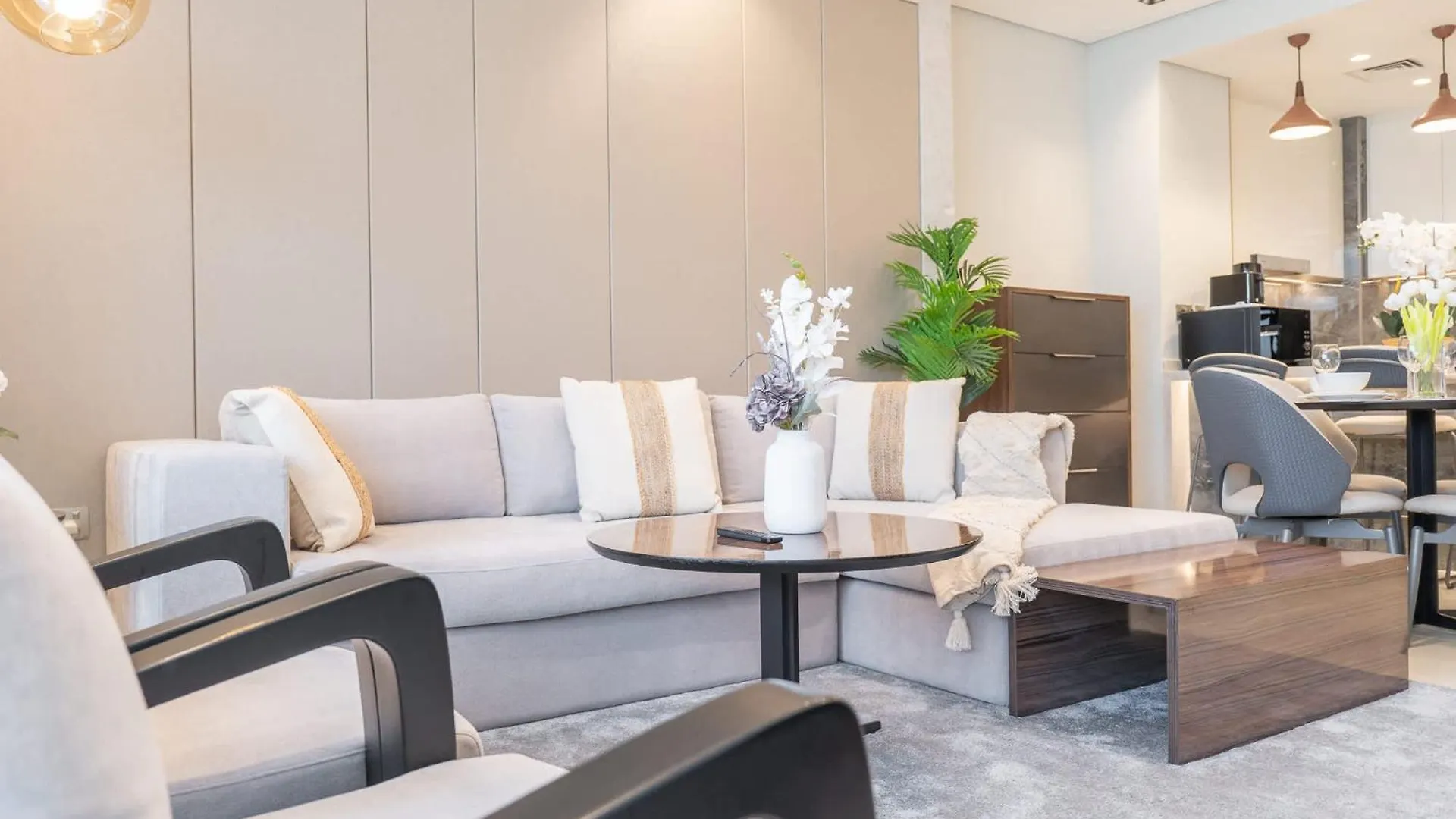Fabulous And Spacious 2Br In Nobles Tower Ντουμπάι Ηνωμένα Αραβικά Εμιράτα