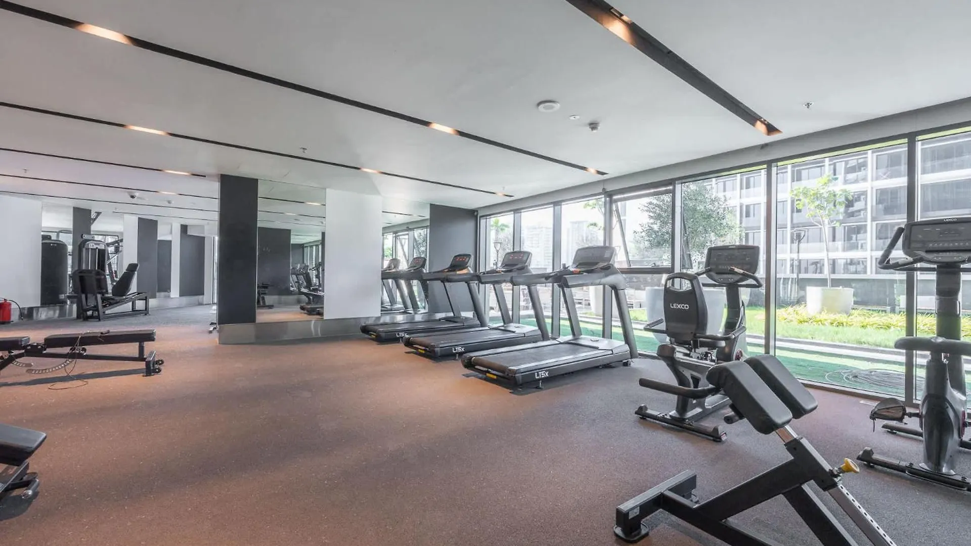 Fabulous And Spacious 2Br In Nobles Tower Ντουμπάι Διαμέρισμα