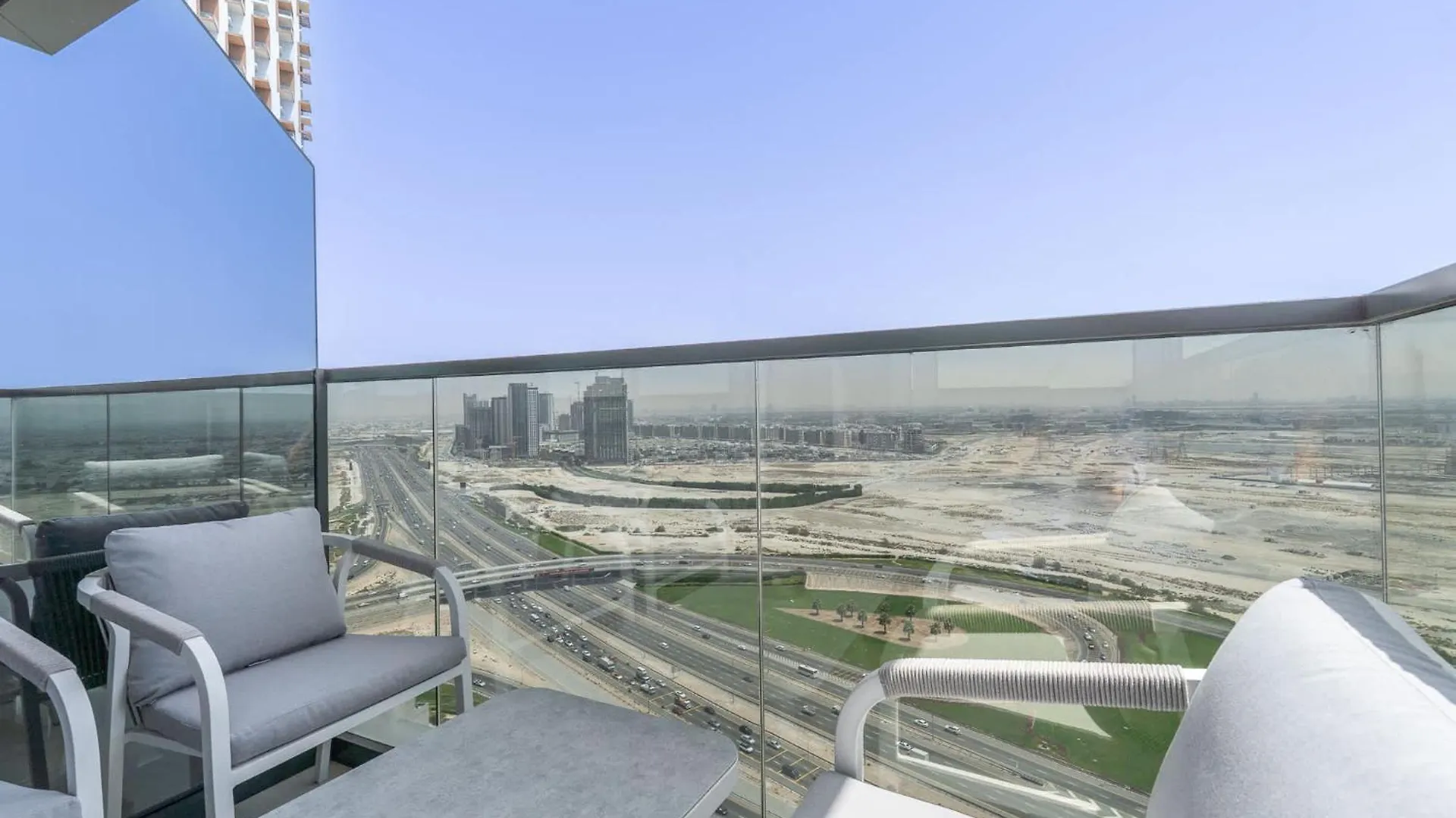 Apartment Fabulous And Spacious 2Br In Nobles Tower Dubai
