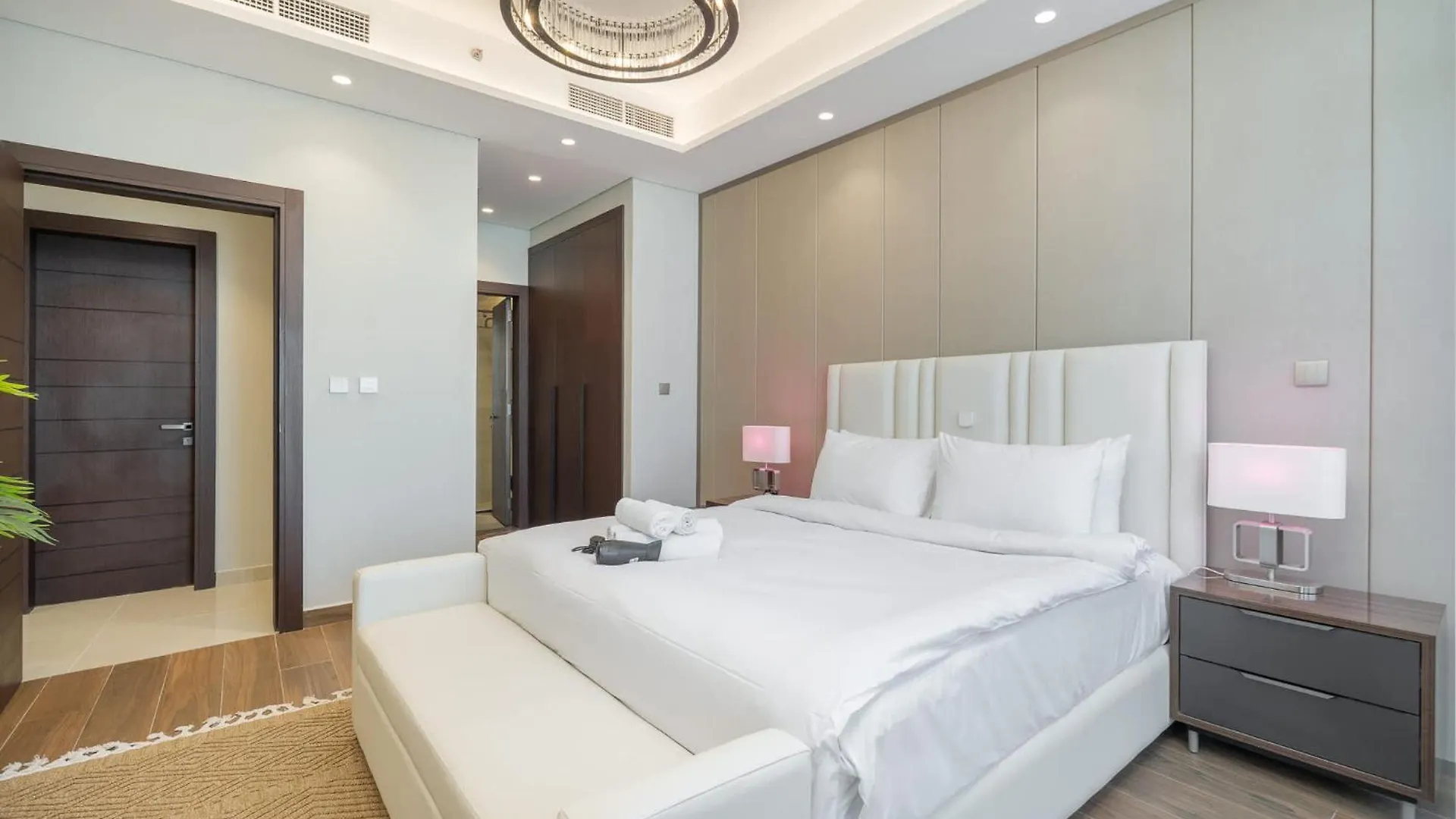 Apartment Fabulous And Spacious 2Br In Nobles Tower Dubai