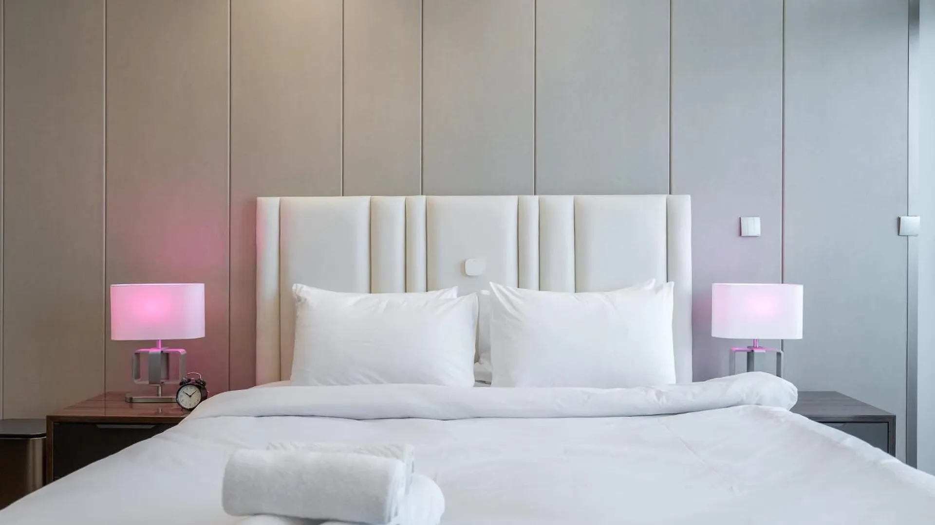 Fabulous And Spacious 2Br In Nobles Tower Dubai Apartment