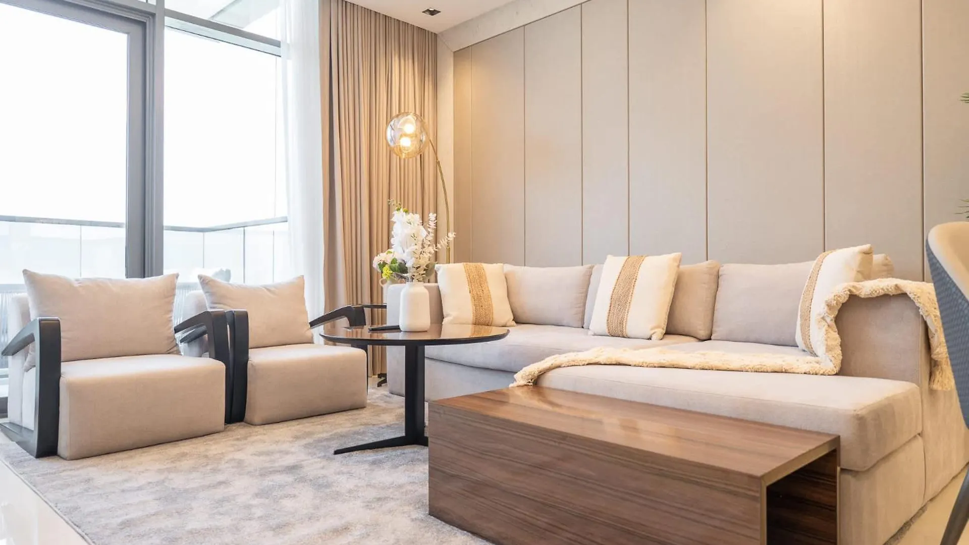 Fabulous And Spacious 2Br In Nobles Tower Dubai 0*,  United Arab Emirates